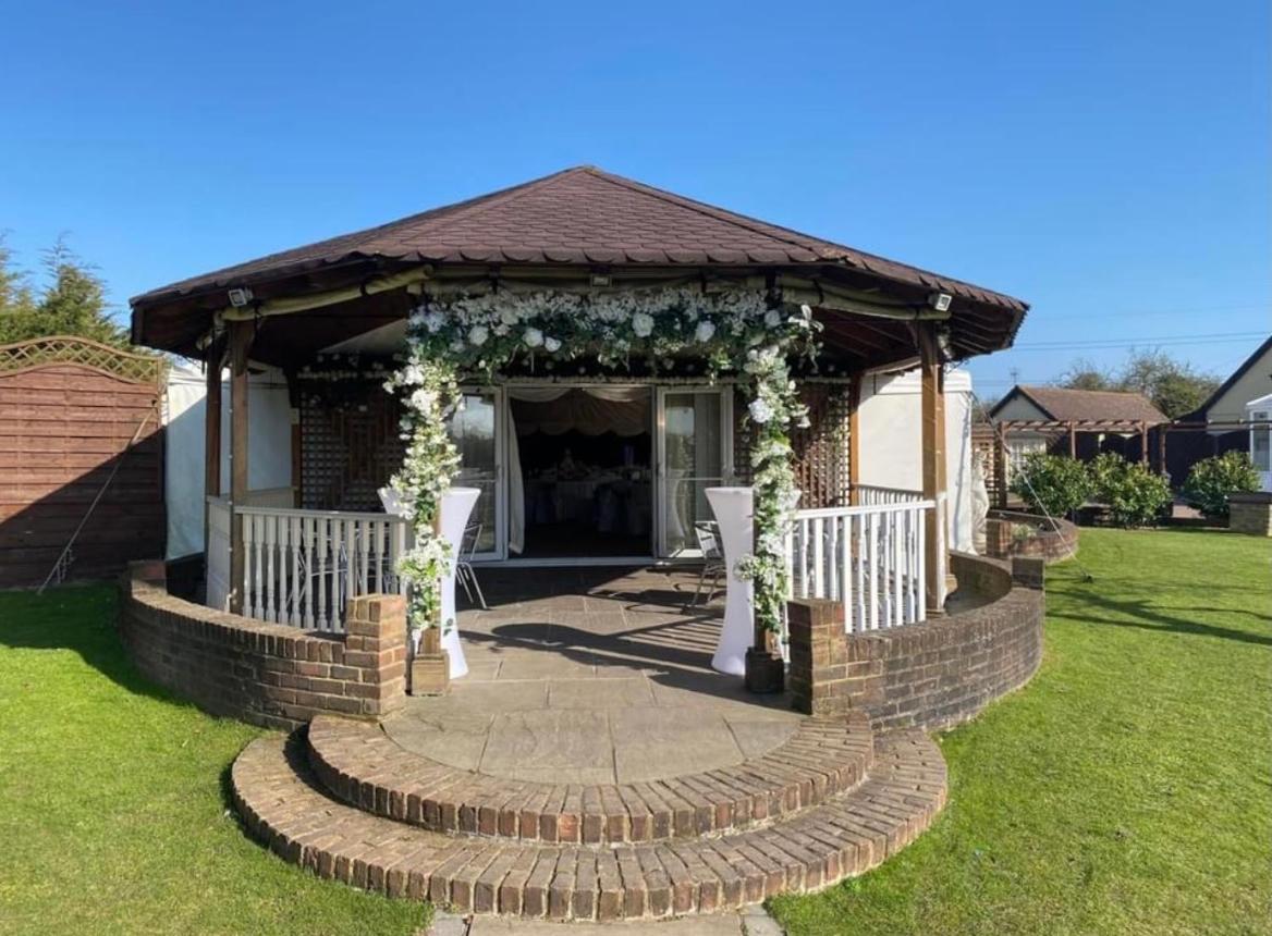 Rettendon Lodge Battlesbridge Экстерьер фото